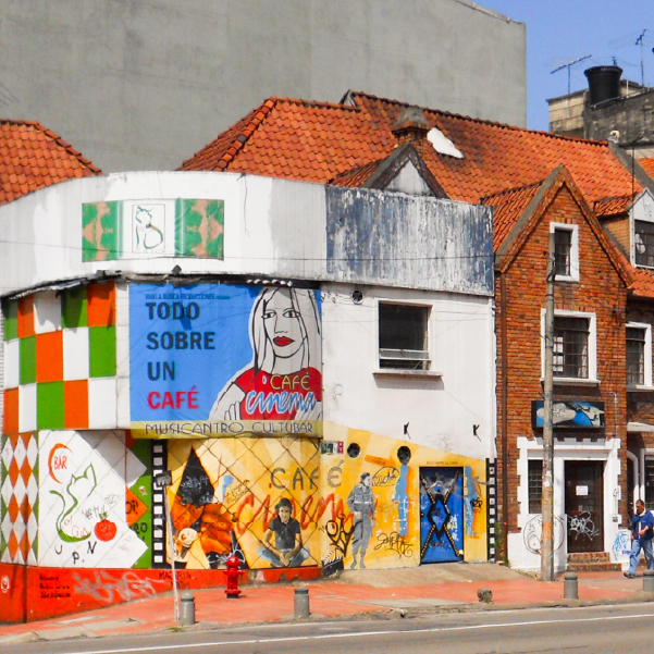 Obras increíbles: mujeres en el arte local